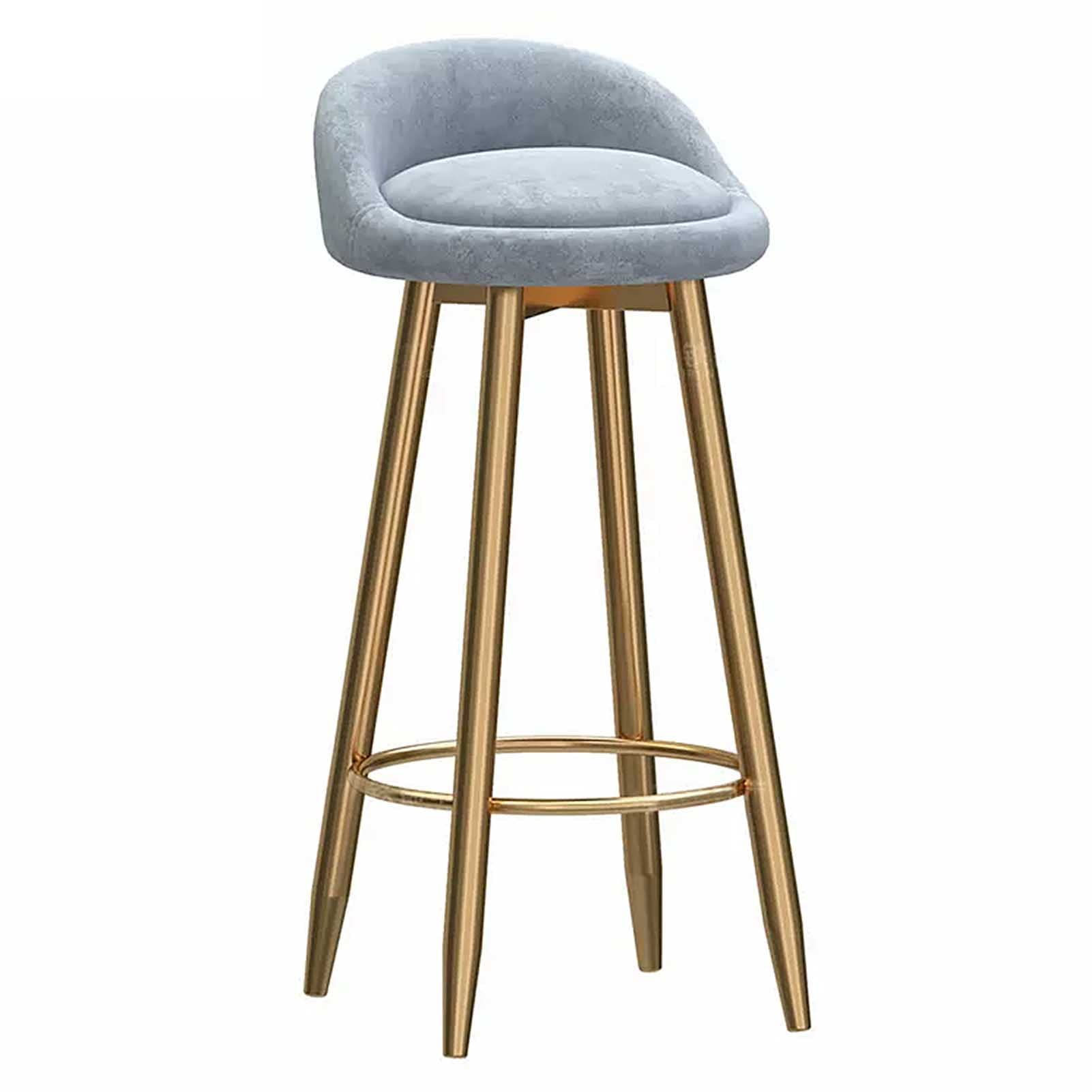 Chaises de comptoir en velours pour créer un coin repas convivial dans le salon