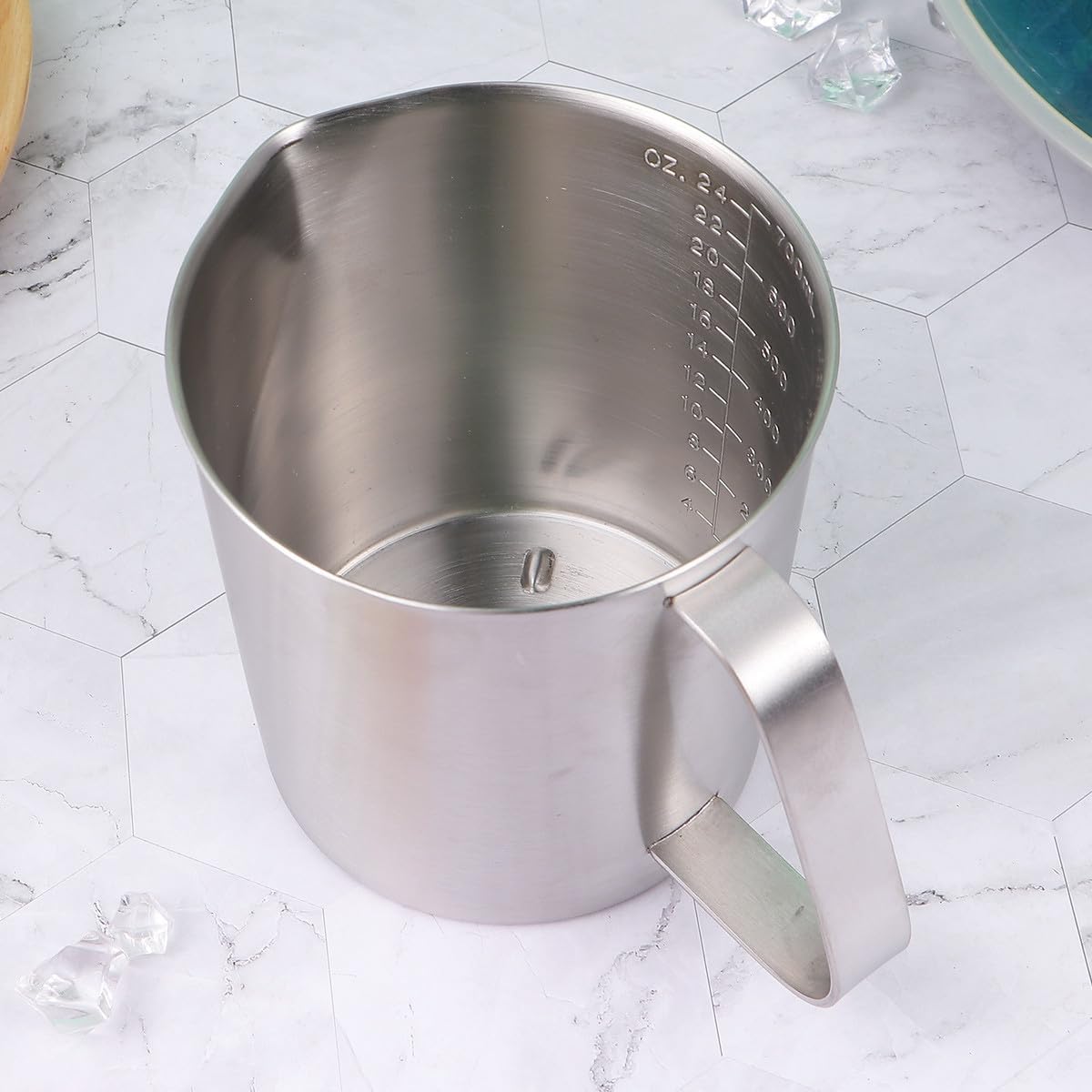 Stainless Steel Measuring Cup 700ml Liquid Measuring Cup with Engraved Scale Baking Tools Kitchen Utensil for Home and Daily Use