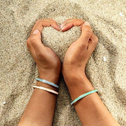 Remember Who The F You Are Minimalist Motivational Color Tensor Bangle-Laser Engraved Inspirational Cuff Bracelet-18K GOLD&Silver Plated Stainless Steel-Don't Let The Hard Days Win-Opening Adjustable Dentin Bracelet for Women Valentine's Day Gift - Image 2