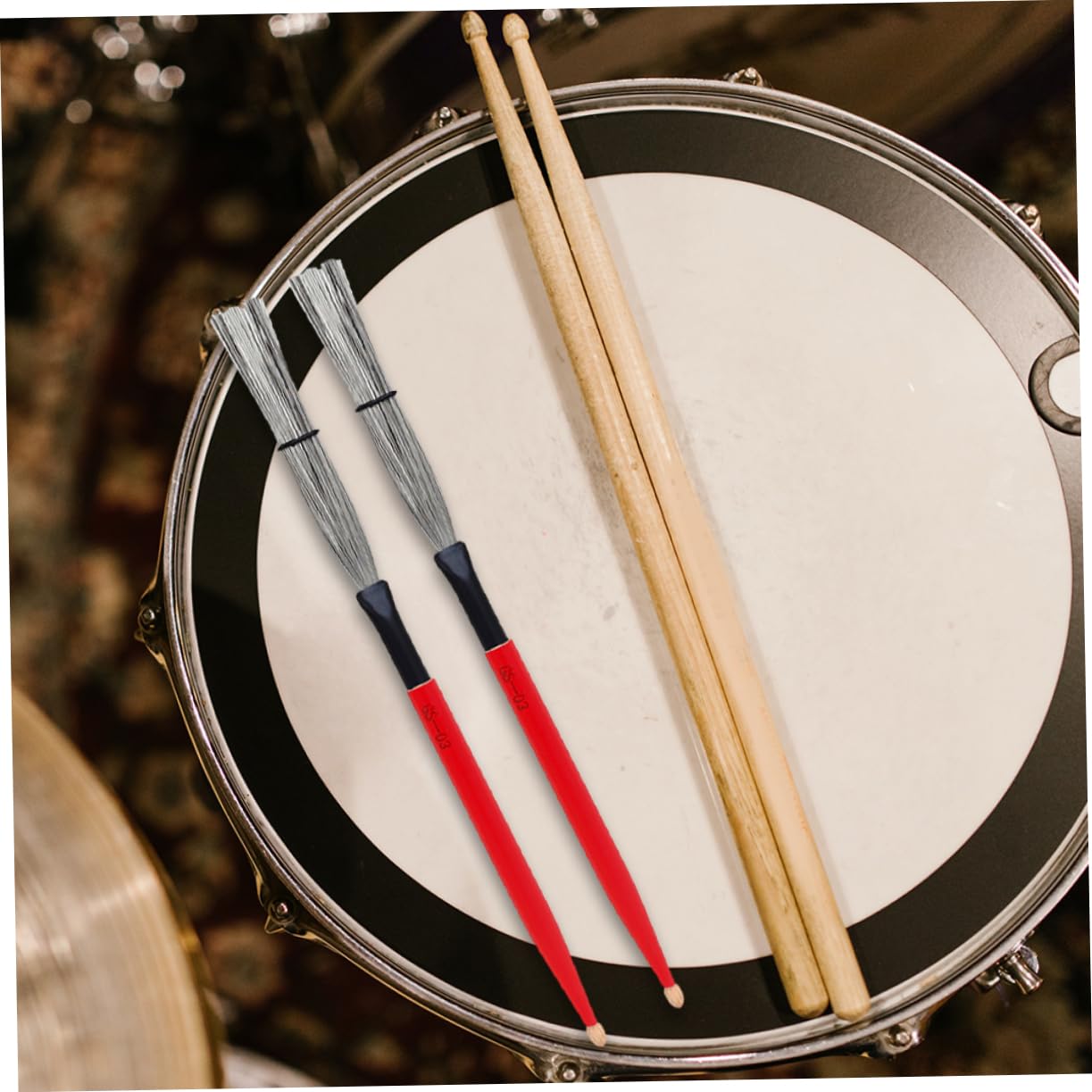 ibasenice 2pary Węglowych Szczotków Do Perkusji z Drewnianym Uchwytami Do Jazz Drums i Instrumentów Perkusyjnych Kompaktowe Praktyczne Akcesoria Dla Muzyków