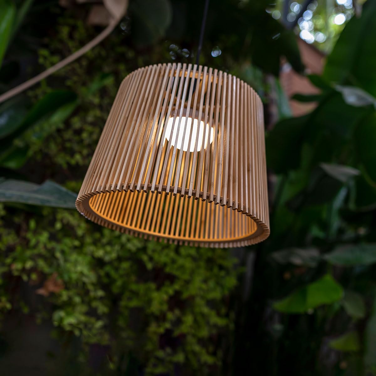 newgarden Okinawa Kabellose Outdoor- und Hängeleuchte, tragbar, 900 Lumen, LED, warm, 3000 K, aus Naturfasern mit wiederaufladbarem Akku, ohne Installation
