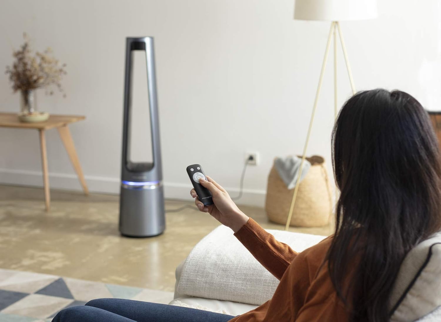 Rowenta 2 en 1 Purificador de Aire y Ventilador, 12 Velocidades, Oscilación, Filtra Partículas Finas hasta el 99,95%, Silencioso, Mando a Distancia, Plata, Eclipse, QU5030