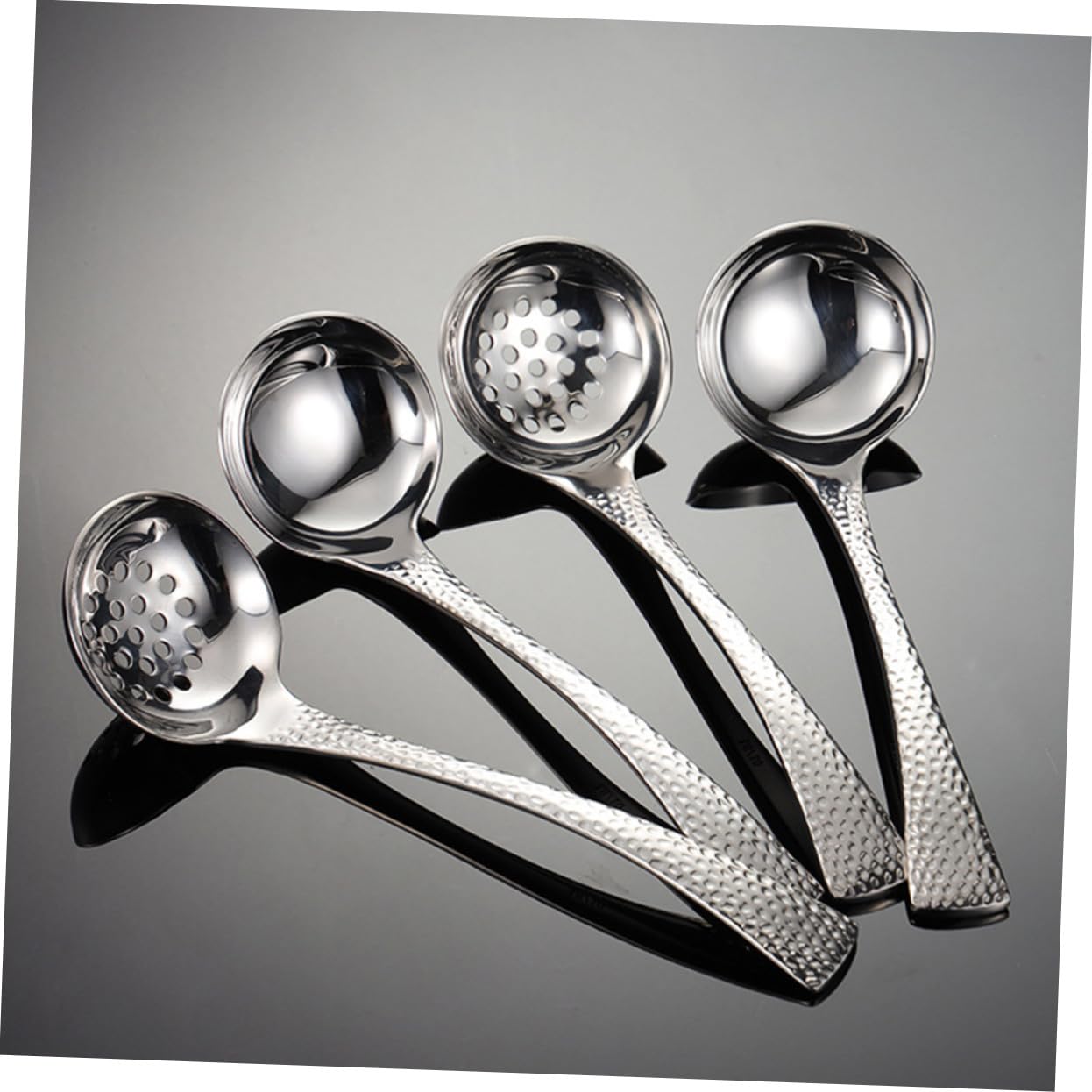 Cucharón de Sopa y Diseño Martillado de Acero Inoxidable 304 Mango Ergonómico 2 Piezas Fácil de Limpiar para Cocina y Restaurantes