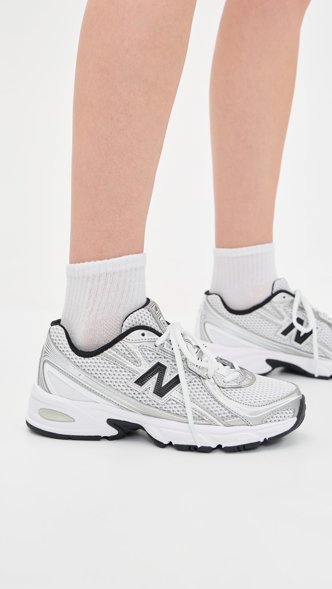 New Balance Unisex U740nw2Sneaker