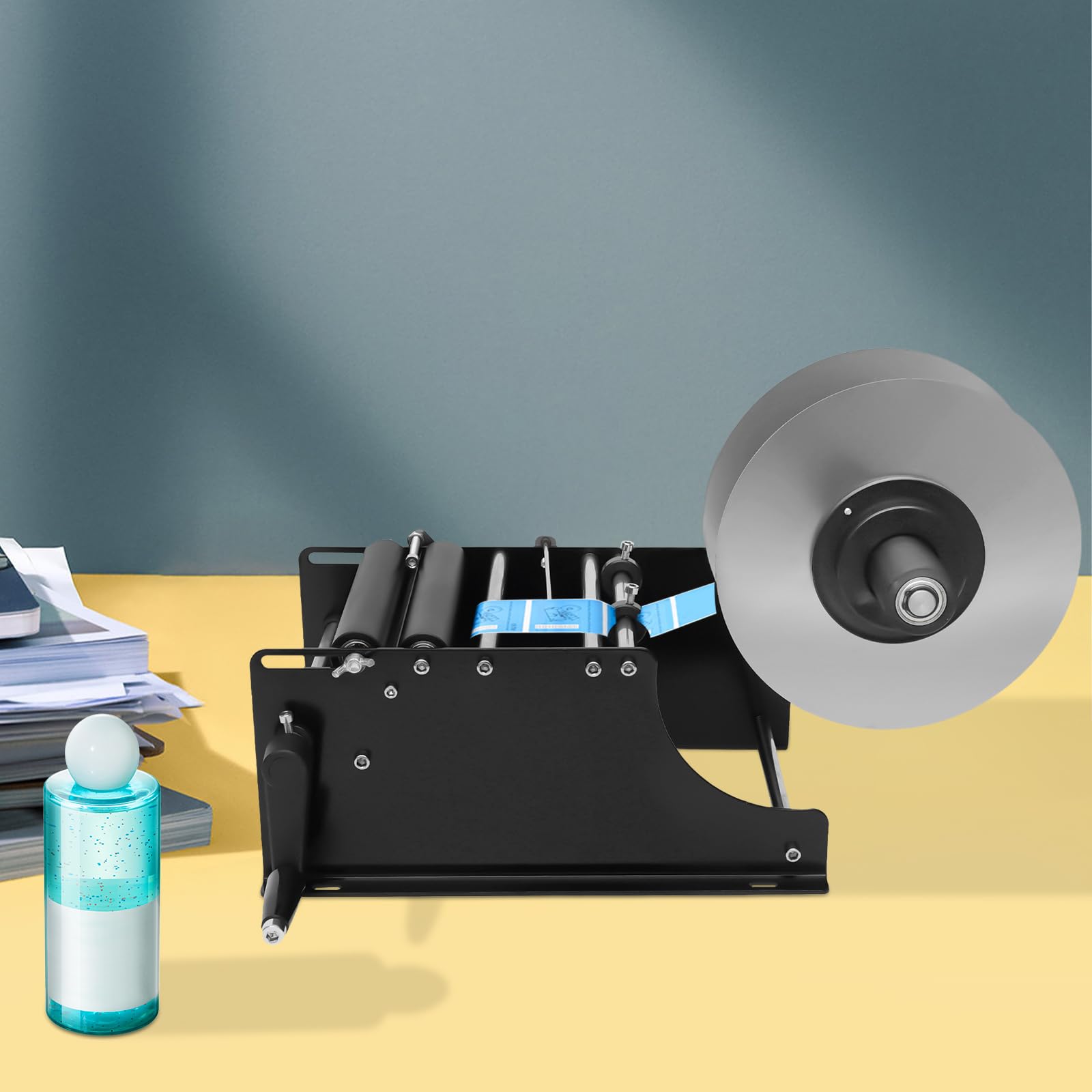 MT-30 Etichettatrice manuale per bottiglie rotonde, velocità di etichettatura 10-30 pezzi/min, adatta per bottiglie di diametro 2-12 cm, per casa e ufficio, per bottiglie rotonde e lattine - Sc