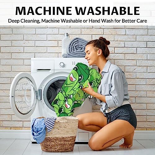 Mercuryelf Frog Throw Blanket - Soft, Fuzzy & Warm - 50x60 Inches Flannel Blankets for Living Room, Sofa - Green Novelty Throws Gift for Teens