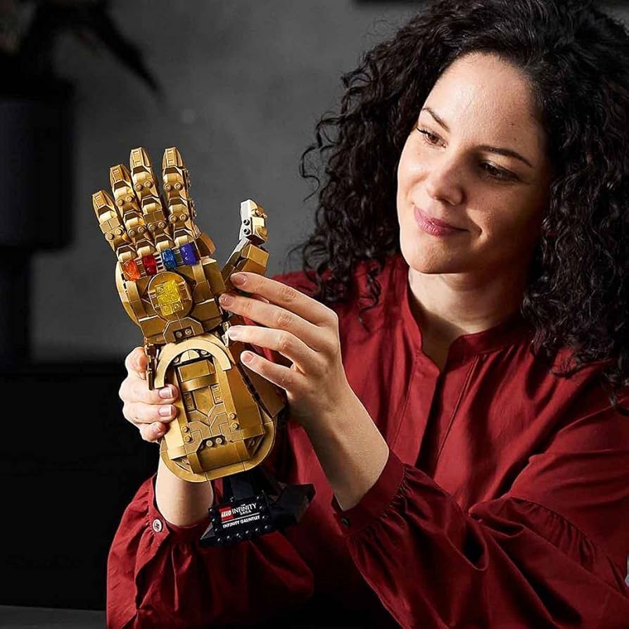 LEGO 76191 Marvel Infinity Glove, Avengers Thanos Glove Coat