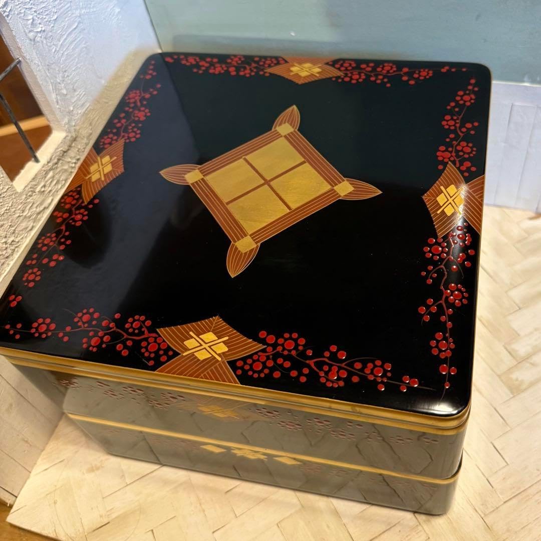 す茶道具 輪島塗 天然木製 黒塗 金彩蒔絵 二段重箱 内朱共箱