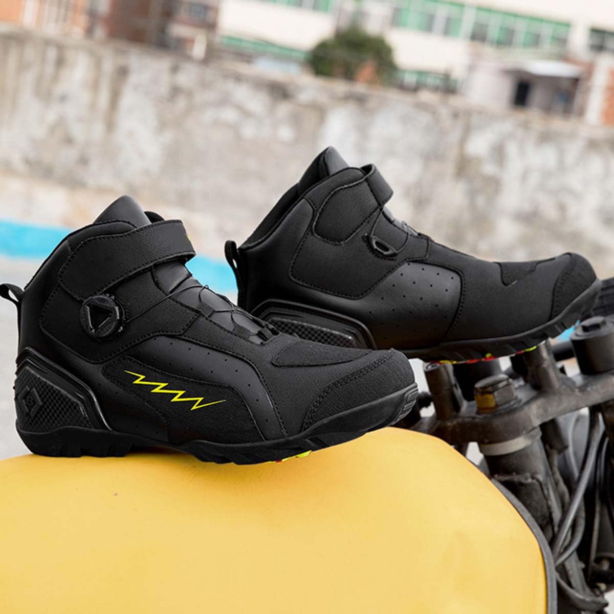 Stivali da Moto Uomo Stivali Sportivi in Pelle | Microfibra, Completamente Impermeabili, Suola High Grip, Protezioni Malleolo e Puntale, Certificato