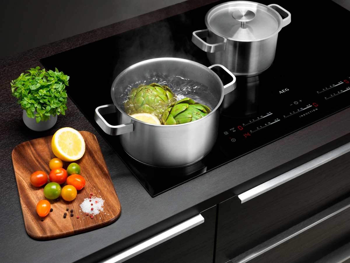 AEG A3SS Set di 2 pentole (16 cm e 20 cm) e 1 padella (24 cm), acciaio inossidabile