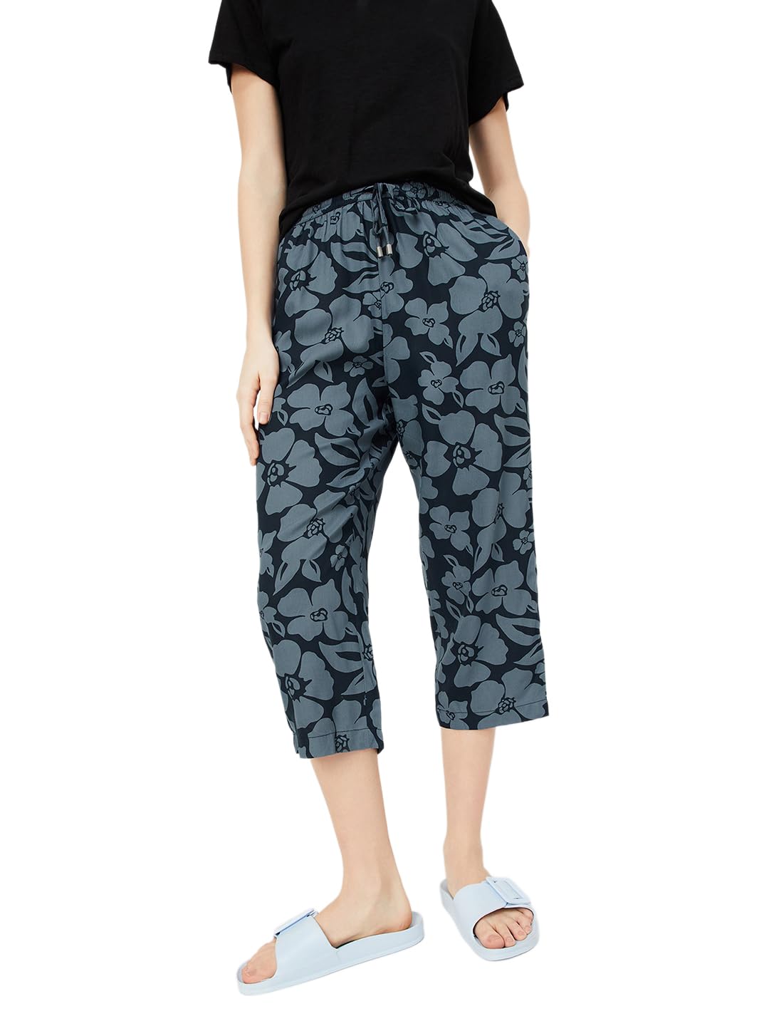 Women Floral Printed Capris