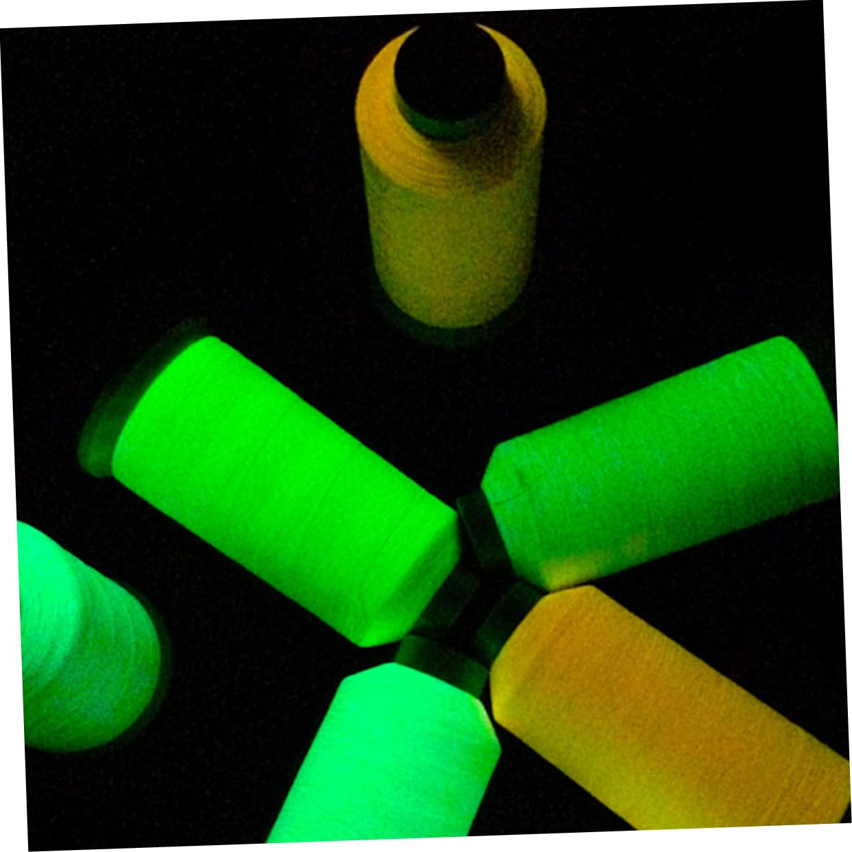 Anneome Hilo de Bordar de Poliéster Luminoso Que Brilla la Oscuridad para Coser y Punto de Cruz, Flexible y Resistente, Paquete de 5 Piezas Adecuado para Manualidades Color Aleatorio