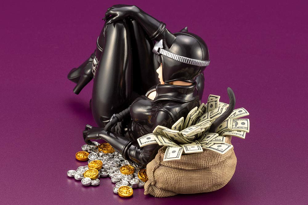 Kotobukiya DC Comics Catwoman Returns Bishoujo Statue, Multicolor