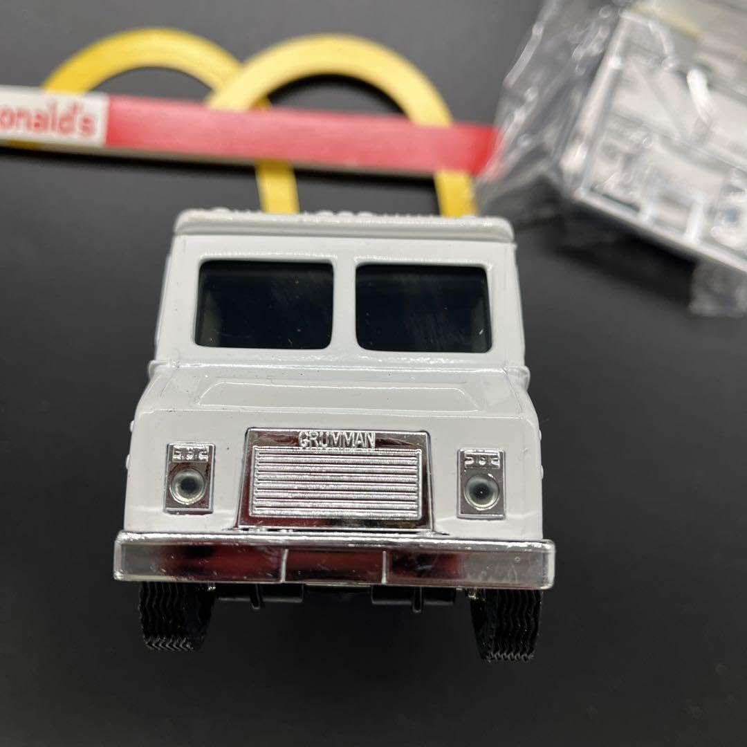 ダイキャストミニカー貯金箱マクドナルド