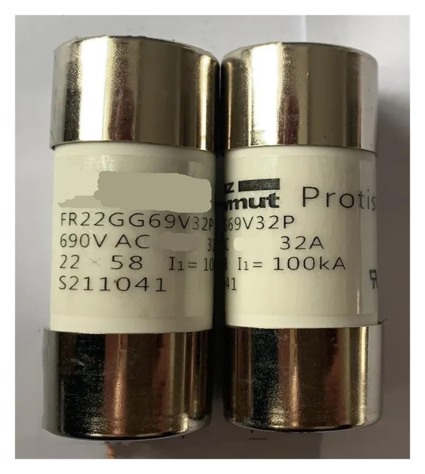 Fusible FR22GG69V32P pour securiser les installations electriques triphasees - 2