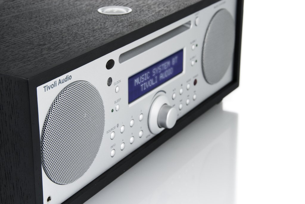 Tivoli Audio Music System BT Sistema Hi-Fi todo en uno AM / FM con Bluetooth para transmisión inalámbrica (Fresno Negro / Plata)