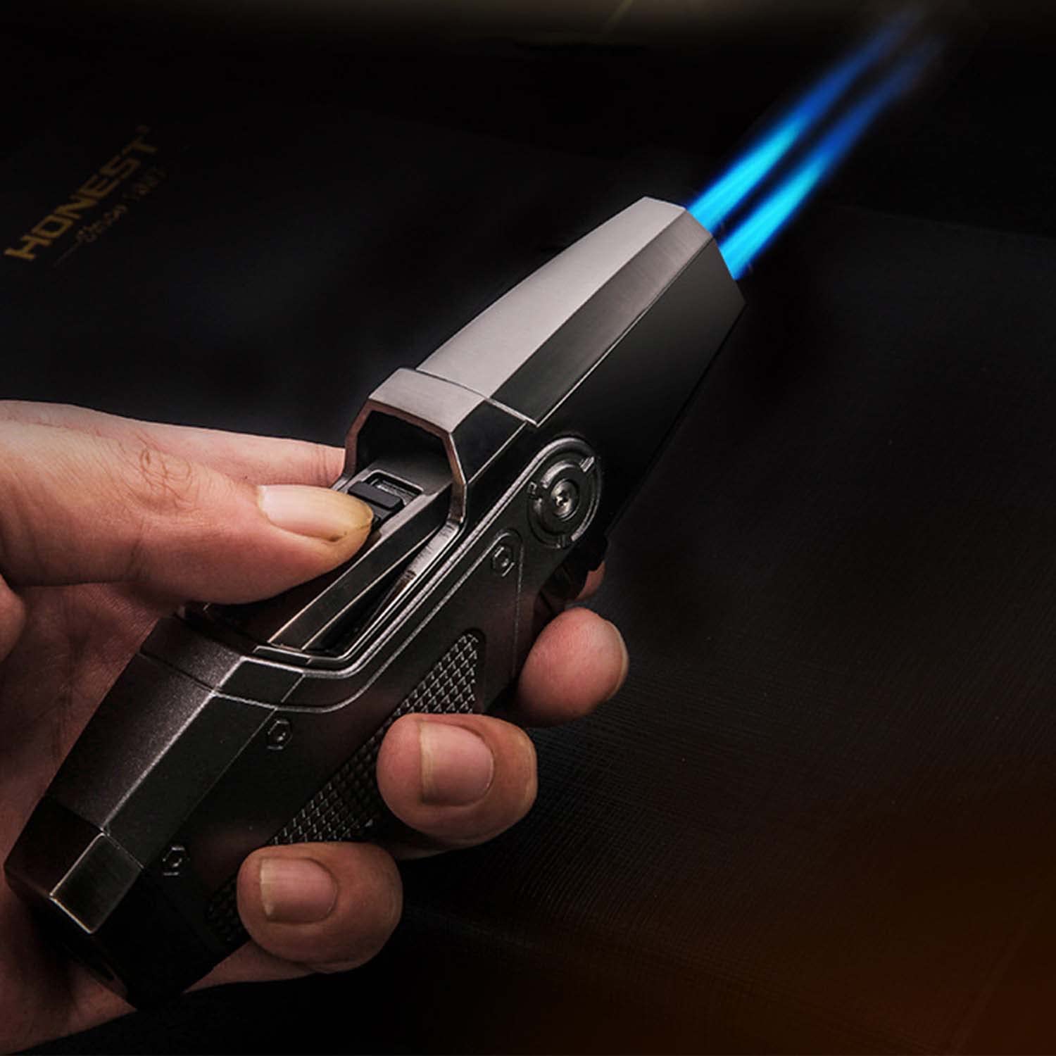 Briquet Torche Flamme à Double Jet Butane Rechargeable Cigare Briquet avec Fenêtre Visible Verrouillage de Sécurité Outil de Fumer pour Grill BBQ Bougie Cuisine Camping