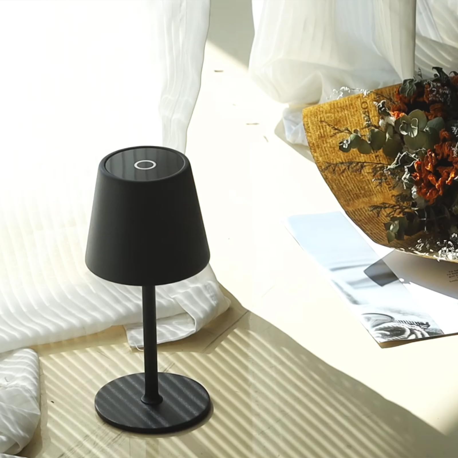 DEELUX Lampada da Tavolo Senza Fili Touch Dimmerabile Ricaricabile Luce Notturna Lampada da Comodino USB-C IP44 3 colori 4000mah Metallo Adatto per interni ed esterni nero 1 pezzi