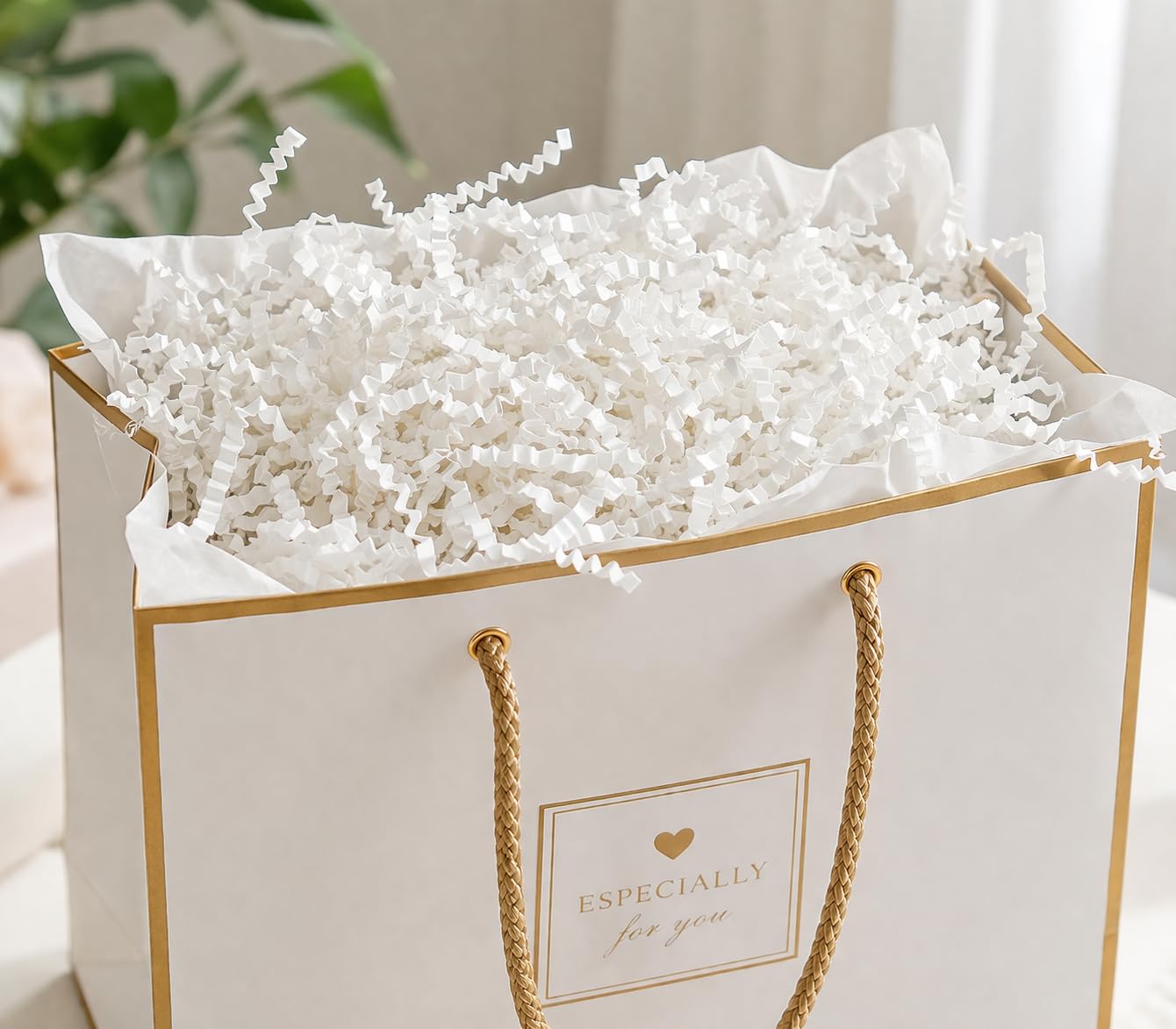 Doilomand Papier blanc froissé de 0,9 kg, papier d'emballage décoratif pour boîtes cadeaux, remplissage de panier, protection d'expédition et fournitures d'emballage de fête