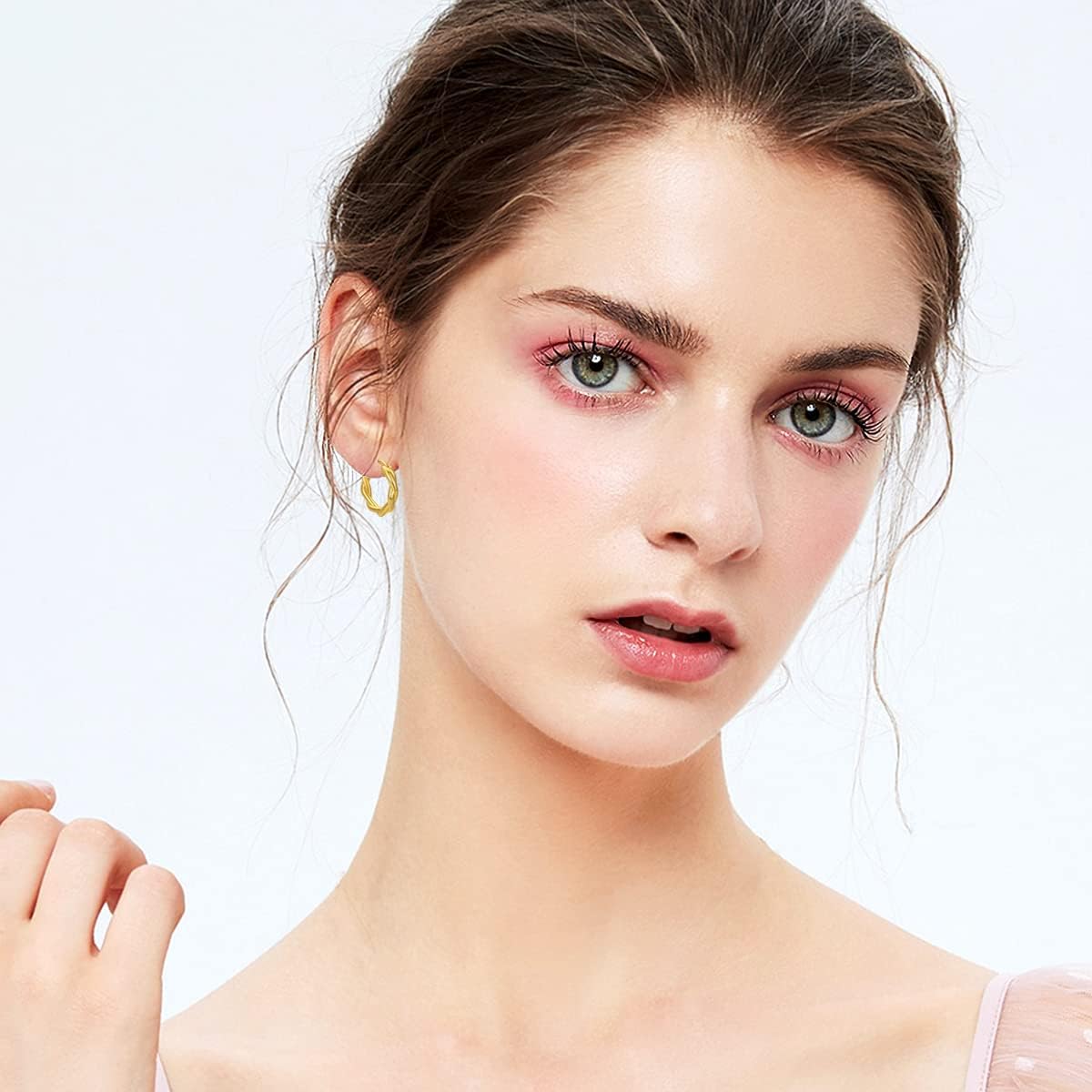 SISGEM 18k Gold Heart Box Chain Necklace and Twist Hoop Earrings Set - Image 5