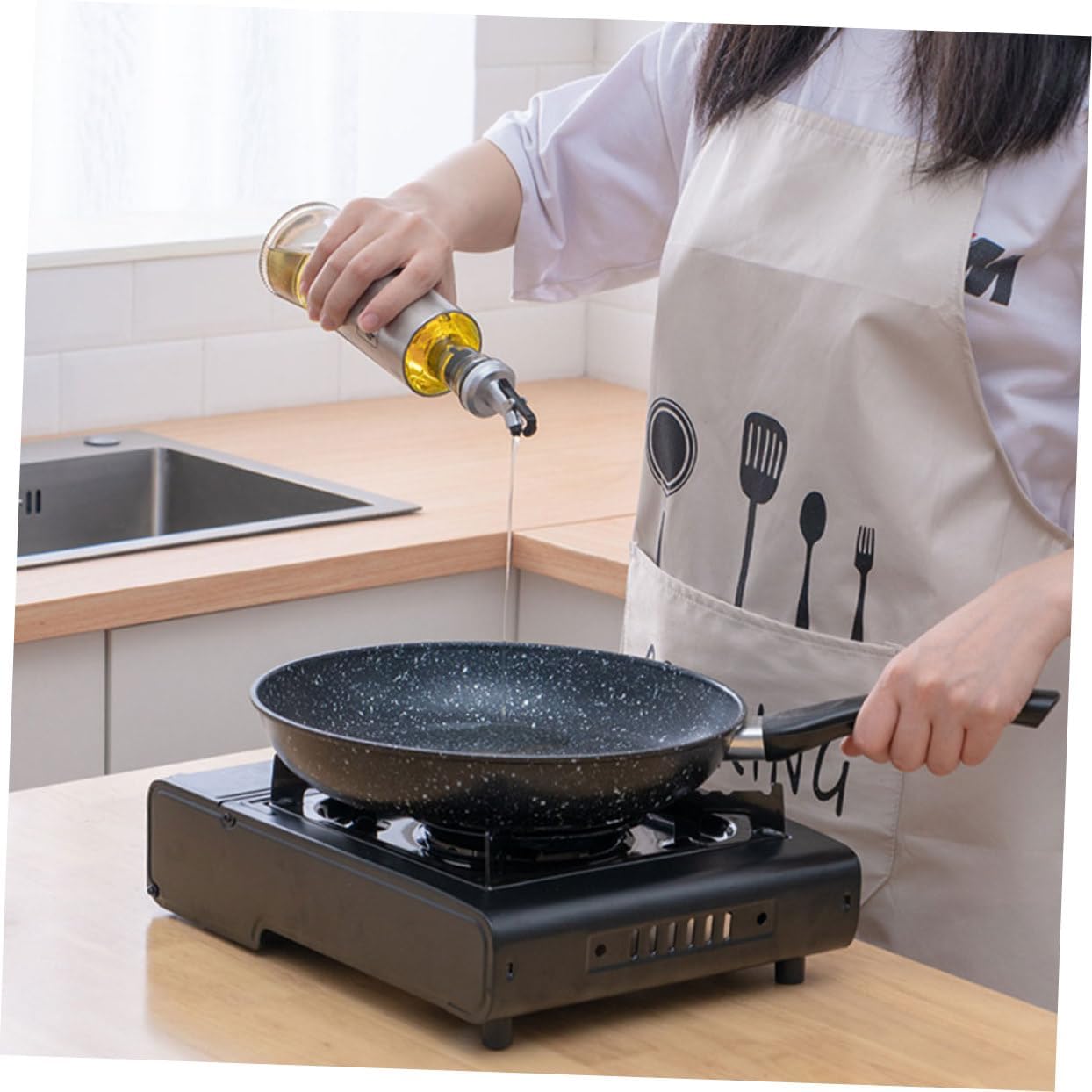 COLLBATH 2pcs Oil Bottle Kitchen Oil Vinegar Dispenser Sprayer Leakproof Modern Design for Home Bbq Outdoor Activities