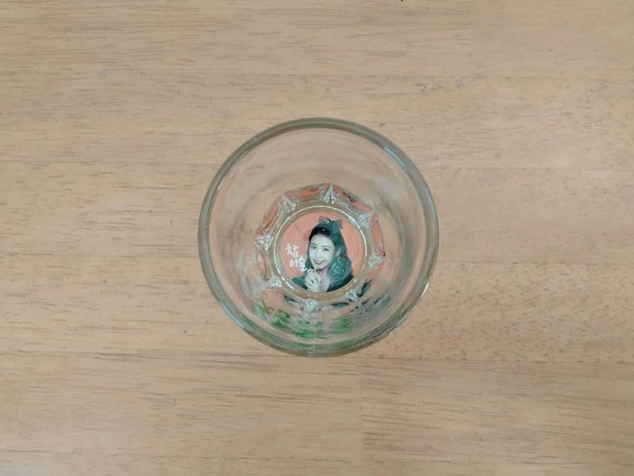 新品未使用　IU　チャミスル　ショットグラス(ペア) Amazon | IU チャミスル ショットグラス(ペア) | ノーブランド品