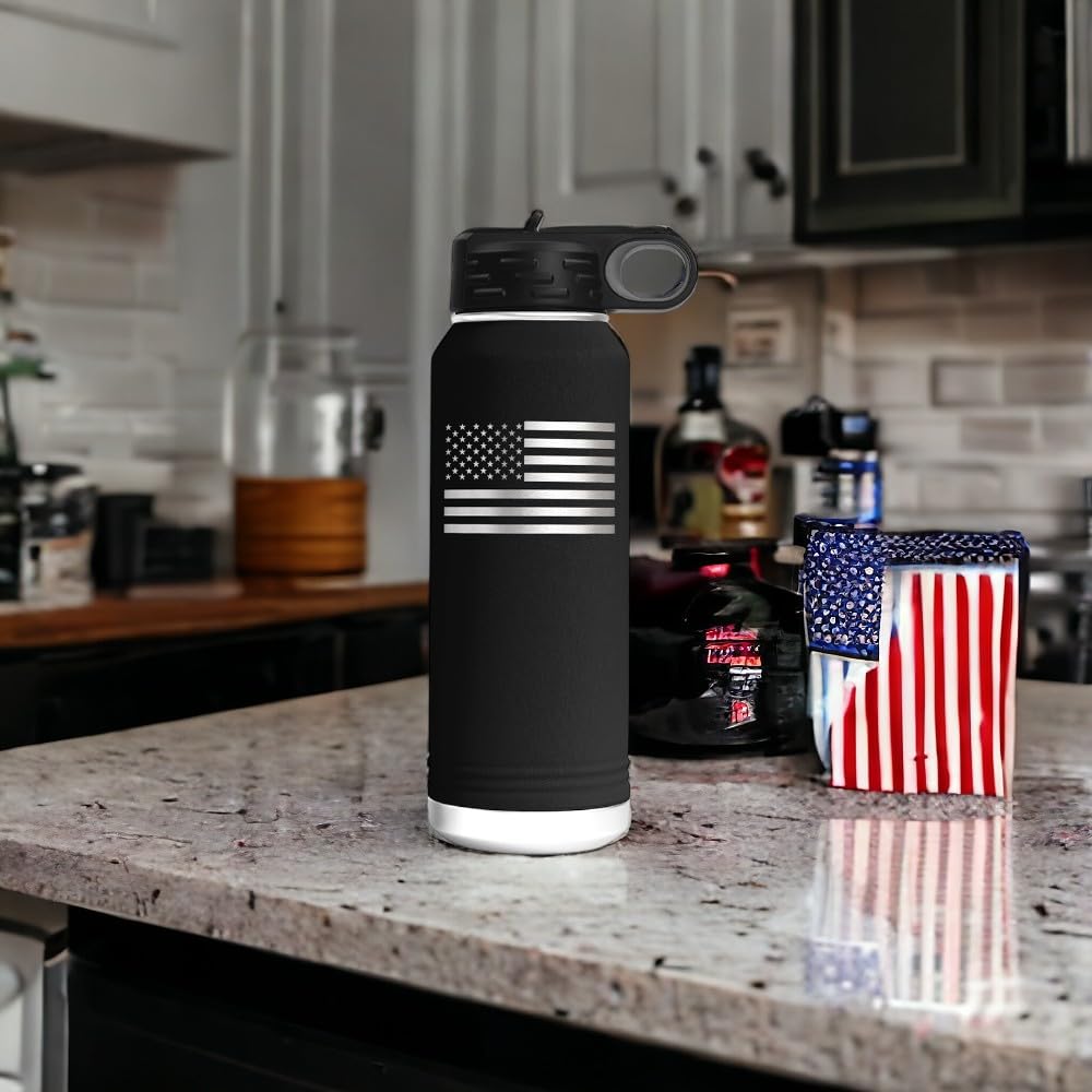 Gadsden Wasserflasche mit amerikanischer Flagge, doppelwandig, Edelstahl, isoliert, 900 ml, zweiseitige Gravur, graviert in den USA, Gadsden Don't Tread On Me