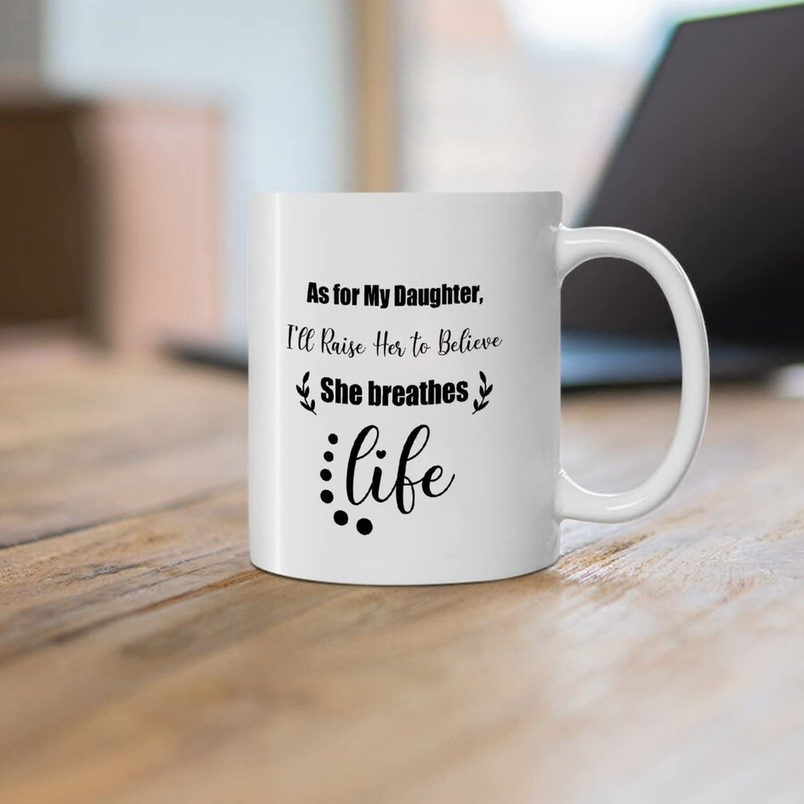 Stuff4 Tazza in ceramica da 325 ml, con scritta in inglese This Girl Has an Awesome Boyfriend, regalo divertente per fidanzate, Natale, San Valentino, compleanno