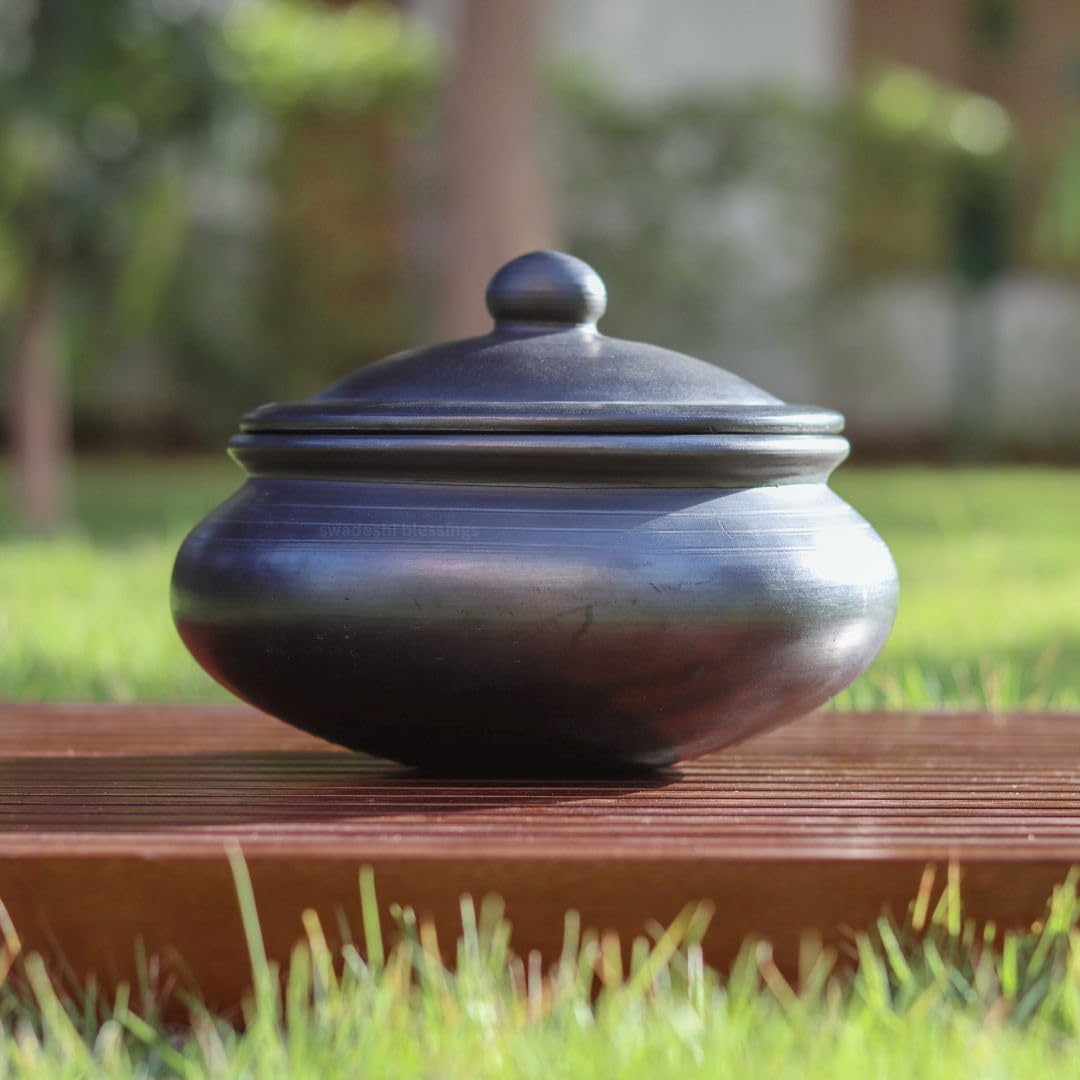 Swadeshi Blessings Handmade Exclusive Range Unglazed Earthen Dahi Handi/Curd Pot/Mitti Handi/Clay Pot with Lid, Also for Serving (with Natural White Firing Shade) (Black Traditional-1.5 litres)
