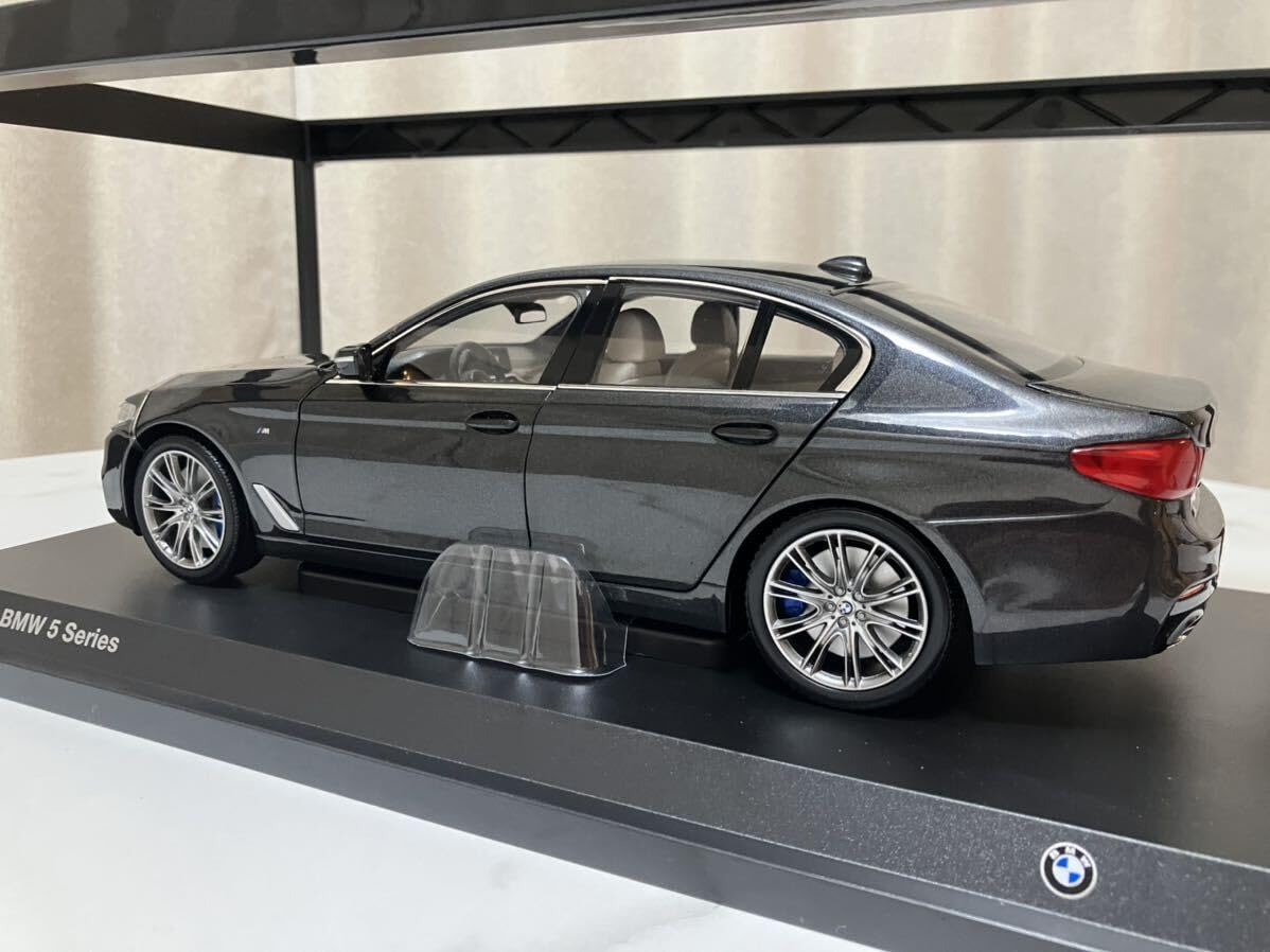 Amazon.co.jp: 京商オリジナル 1/18 5シリーズ G30 ブラック