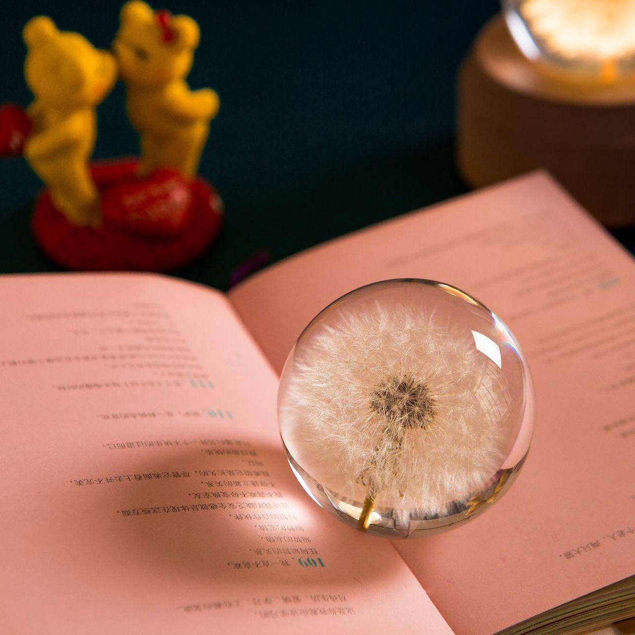 Pusteblume Kristallkugel mit 3D-Detail - Schweres Glas Papiergewicht für Schreibtisch Deko, Geschenk für Familie/Kollegen mit Symbol für Hoffnung & Positive Energie,A*9cm