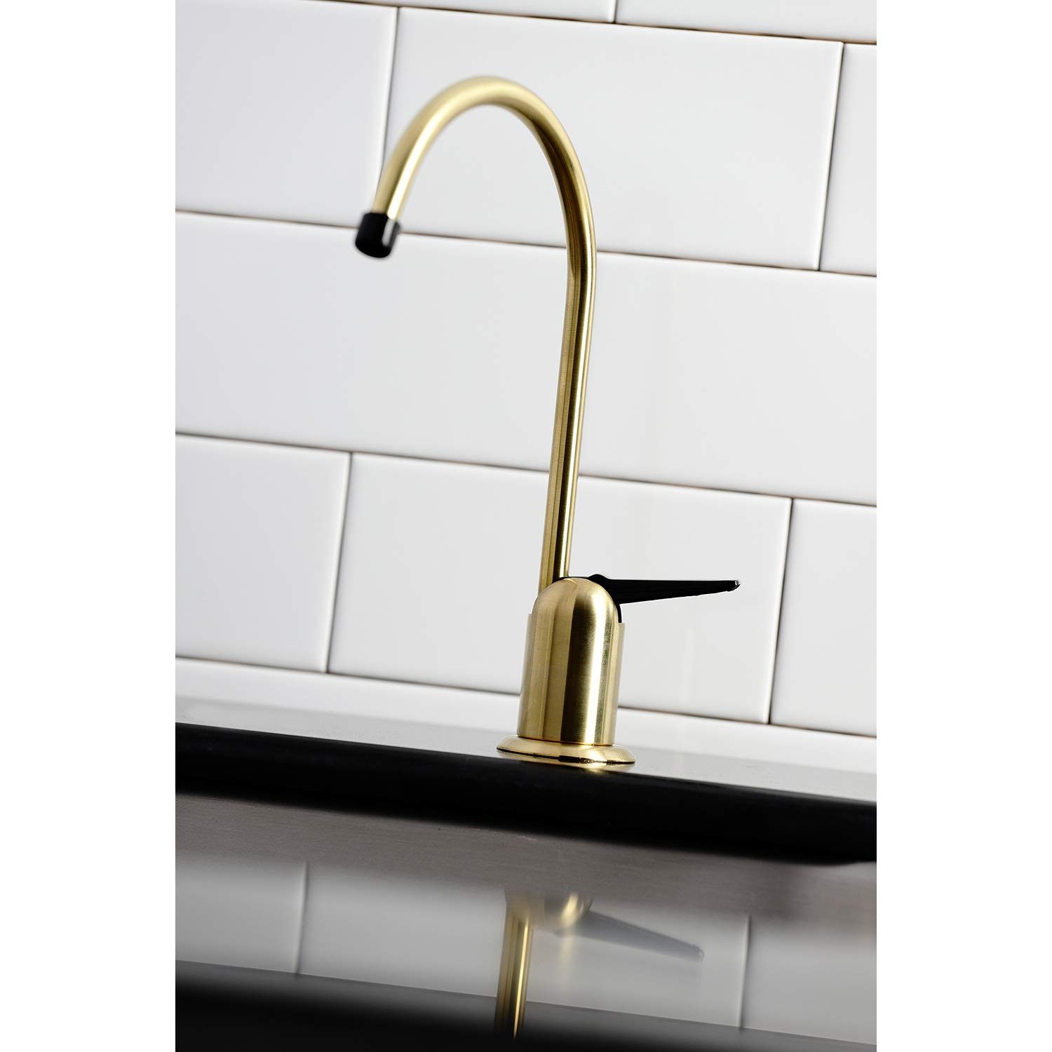 Kingston Brass K6197 Grifo de filtración de Agua de un Solo Mango, Latón Satinado