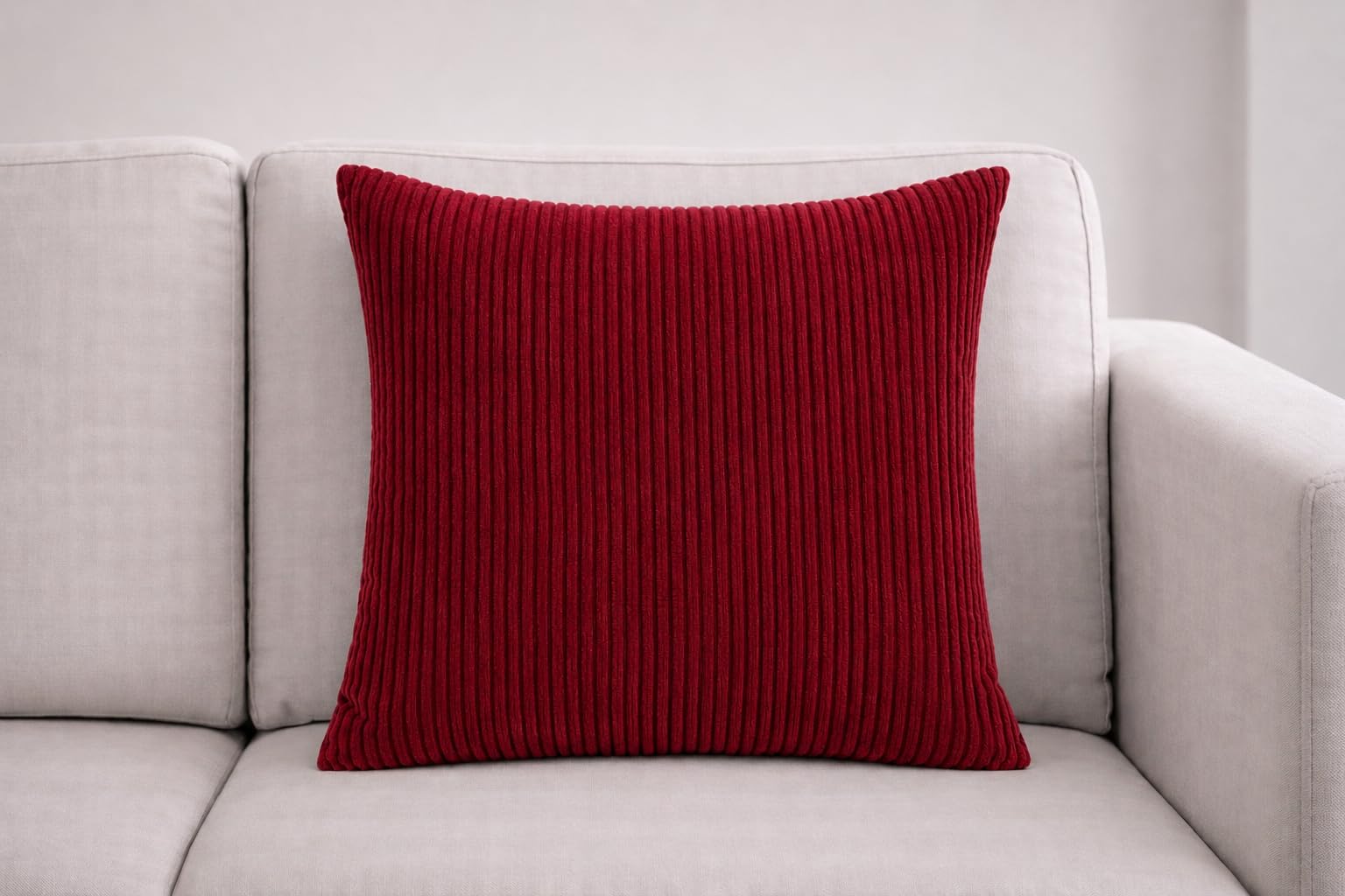 Seechoo Corduroy Cushion Covers Set of 2, Large Sofa Cushion Covers 55x55cm (22x22 Inch), Soft Ribbed Decorative Cushion Covers for Sofa, Living Room and Bedroom (Burgundy)