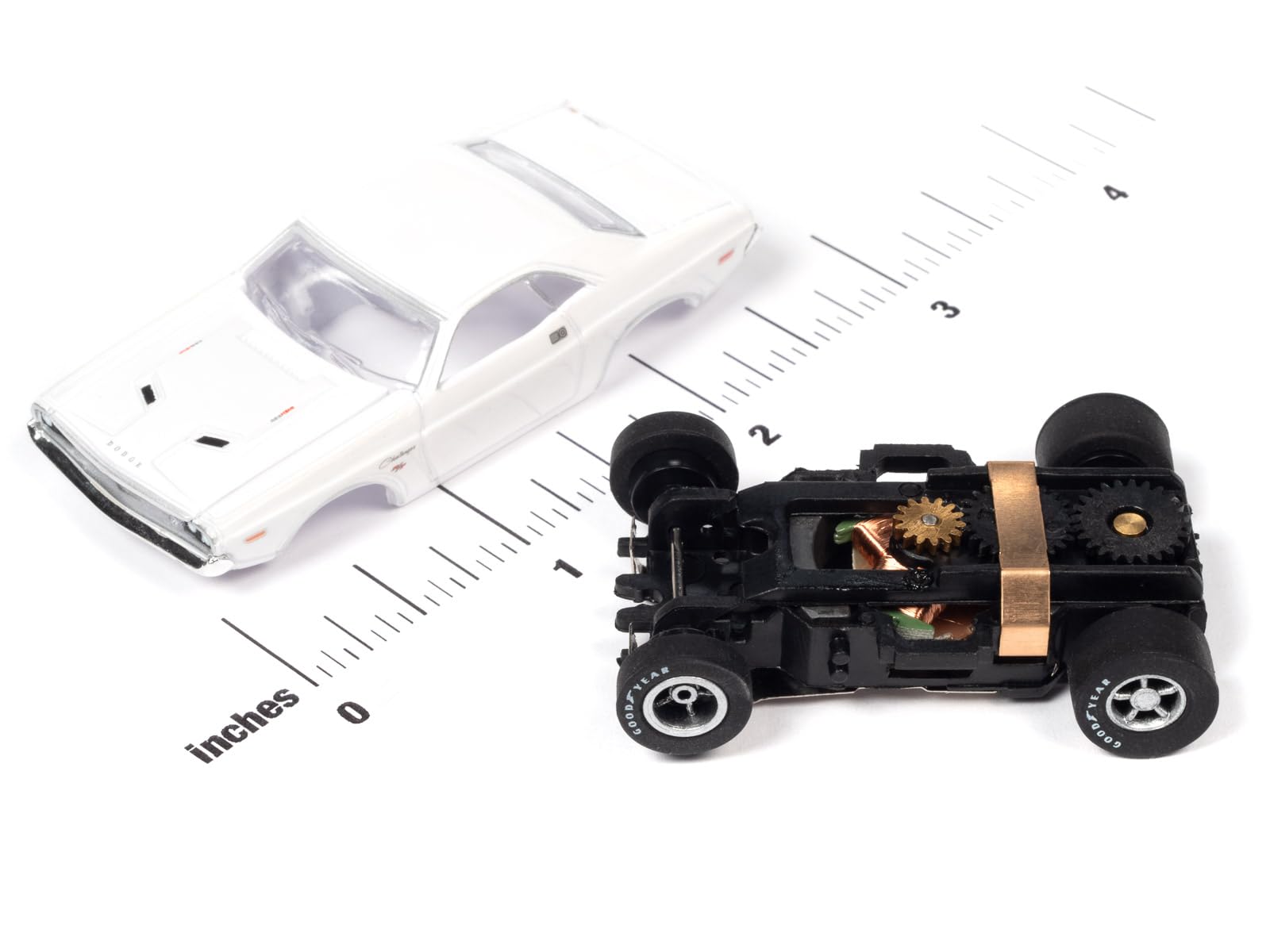 Amazon | Auto World Xtraction 1970 Dodge Challenger HO