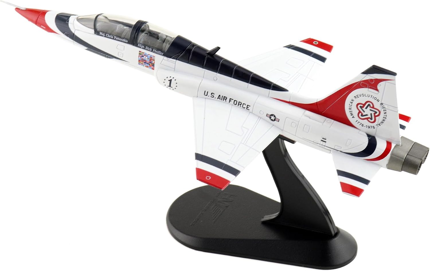 Hobby Master | 1:72 Scale Diecast Military Aircraft Replica | T-38 Thunderbirds Bicentennial Scheme No.1 Plane, USAF, 1976 | Model HA5416