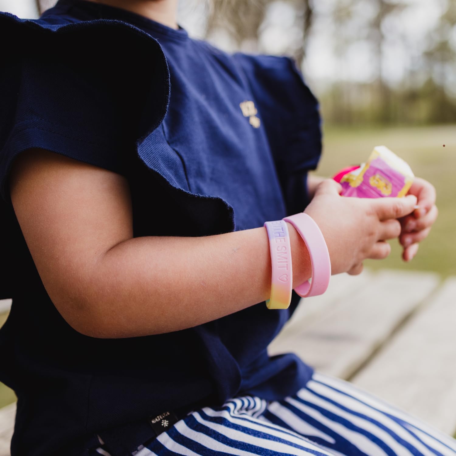 Pulsera SOS de silicona personalizada – Brazalete de emergencia para niños y adultos con grabado – resistente al agua, suave y duradero – pulsera ID con teléfono y datos médicos