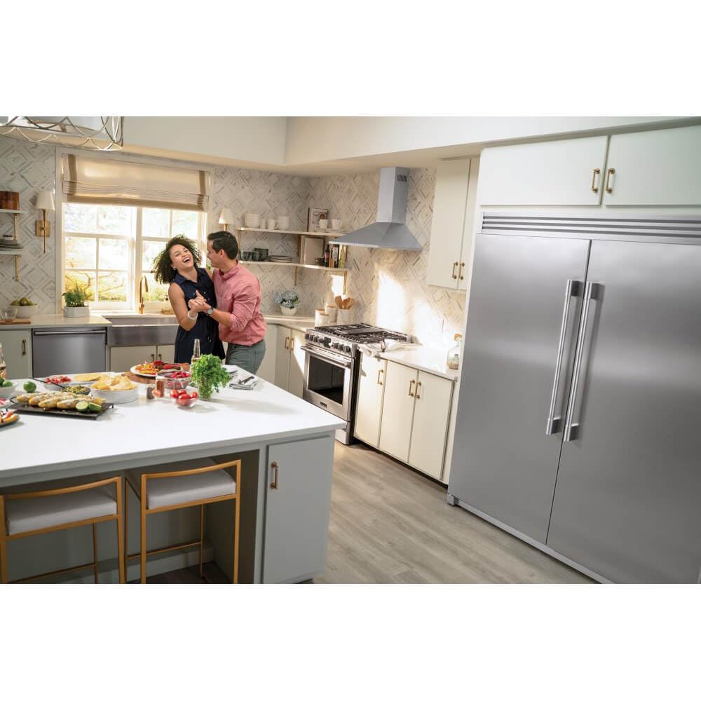 Frigidaire Prdf1922a Professional 33 Inch Wide 18.9 Cu. Ft. Free Standing Energy Star Upright Full Size Freezer With Spacewise Organization System - Stainless Steel on Fridge.com - View 6