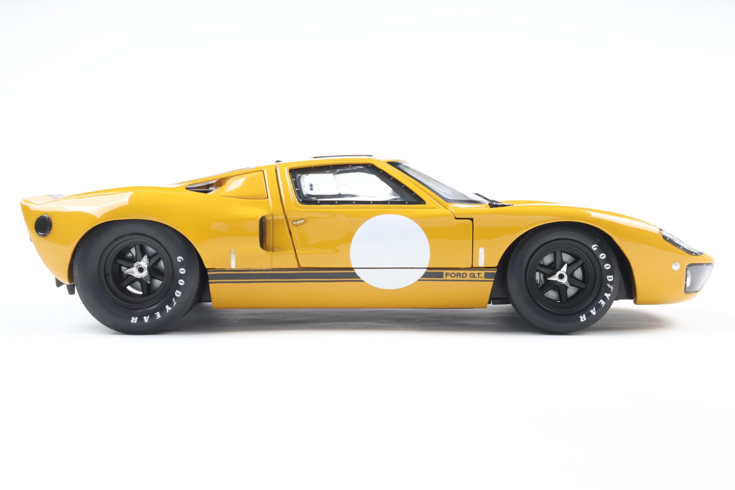1:18 Ford GT40 MK.1 Yellow 1968