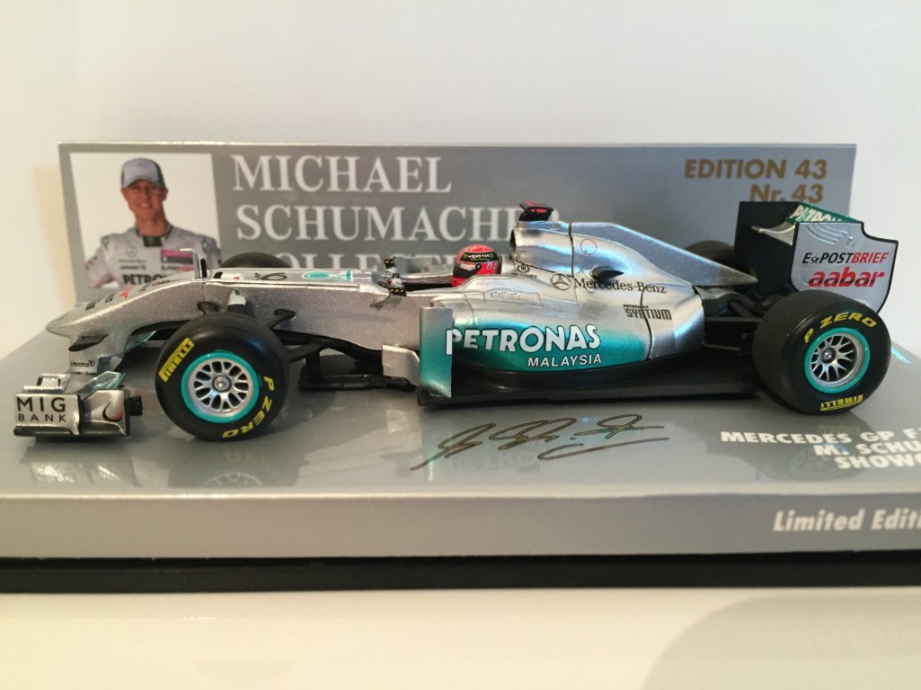 MINICHAMPS M.SCHUMACHER SHOWCAR 2011