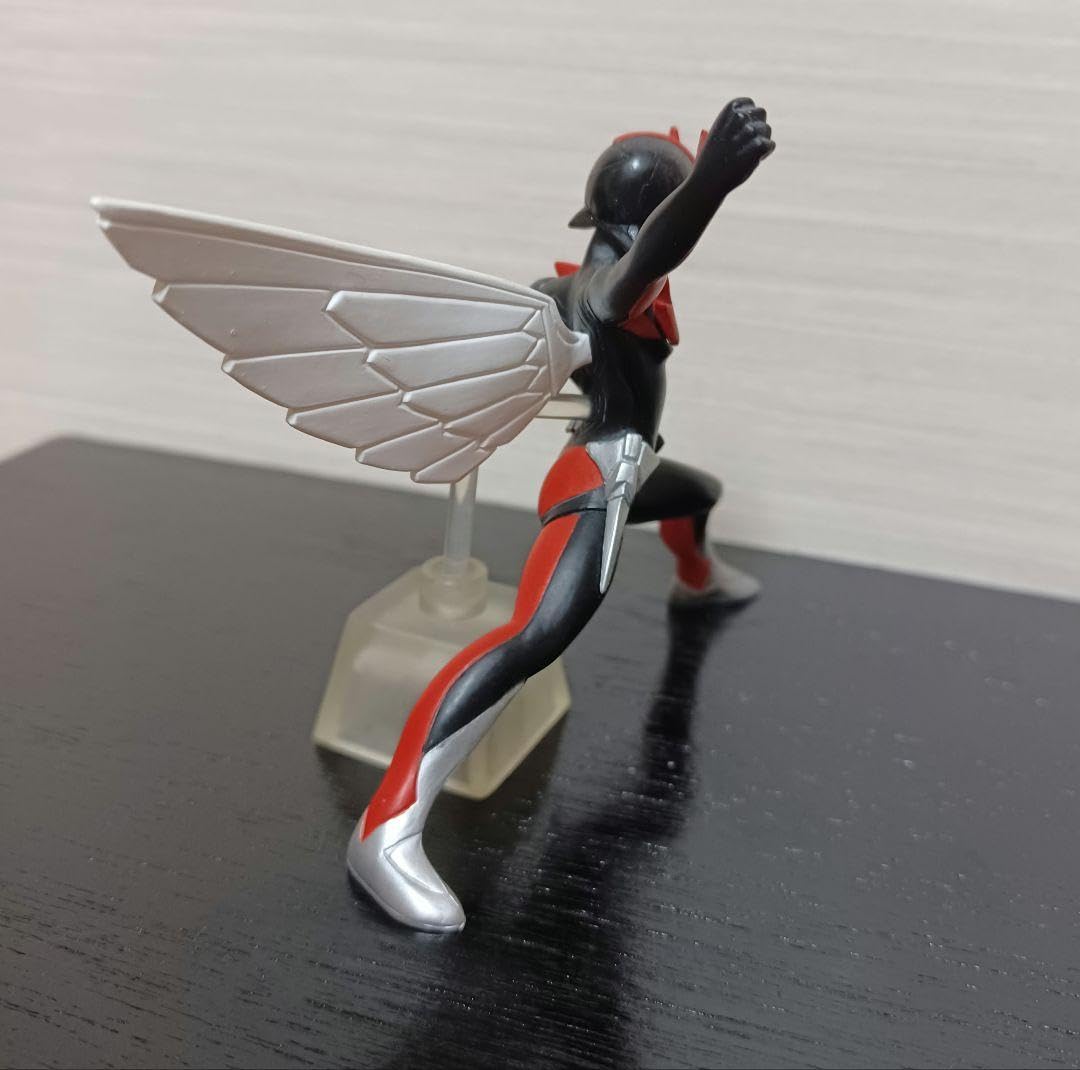 Amazon.co.jp: HG夢戦士ウイングマン フィギュア レッド : おもちゃ