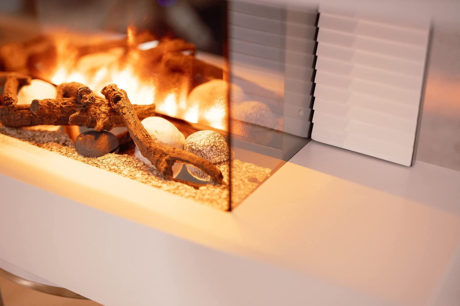 Marco Paul Modern 32 Wall Mounted White Electric Fireplace LED Flame  Effect - Electric Room Heater with Log Burner Realistic Electric Fire 2  Heat Settings Timer Remote Fireplace Home Decor (2000W) :