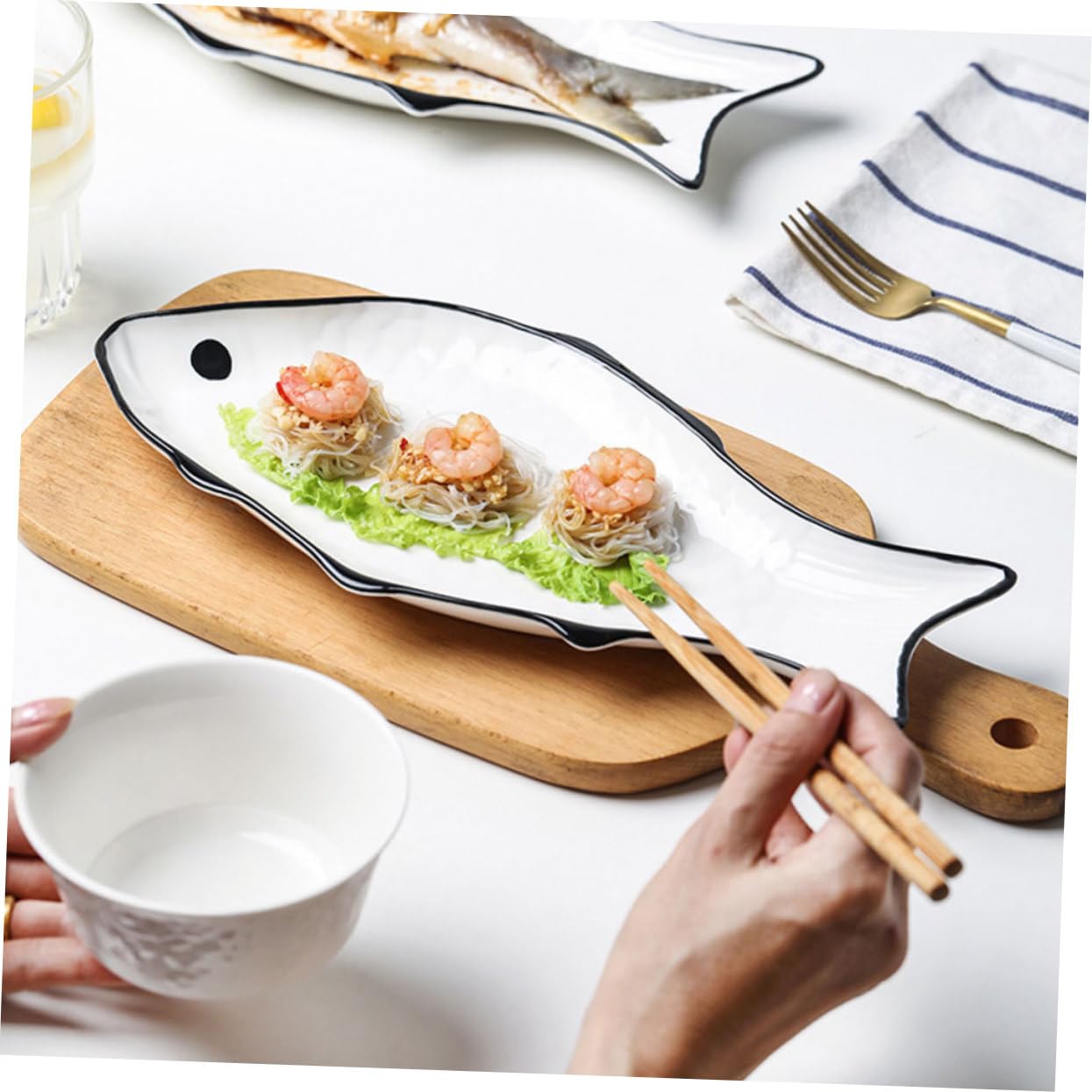 Cabilock Assiette en Céramique Forme de Poisson Blanche pour Cuisson Vapeur et Conservation des Aliments, Pratique et Facile à Nettoyer, pour Hôtel ou Maison