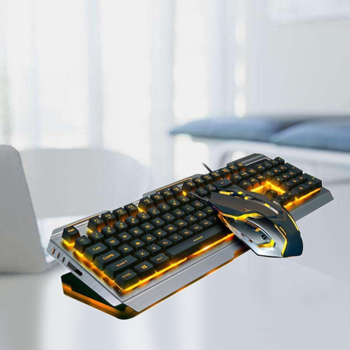 BETOOKY Tastiera Meccanica Retroilluminazione LED Set e Mouse da Gioco Tastiera Ergonomica Tasti ad Alta Elasticità e Mouse USB Nero in Plastica