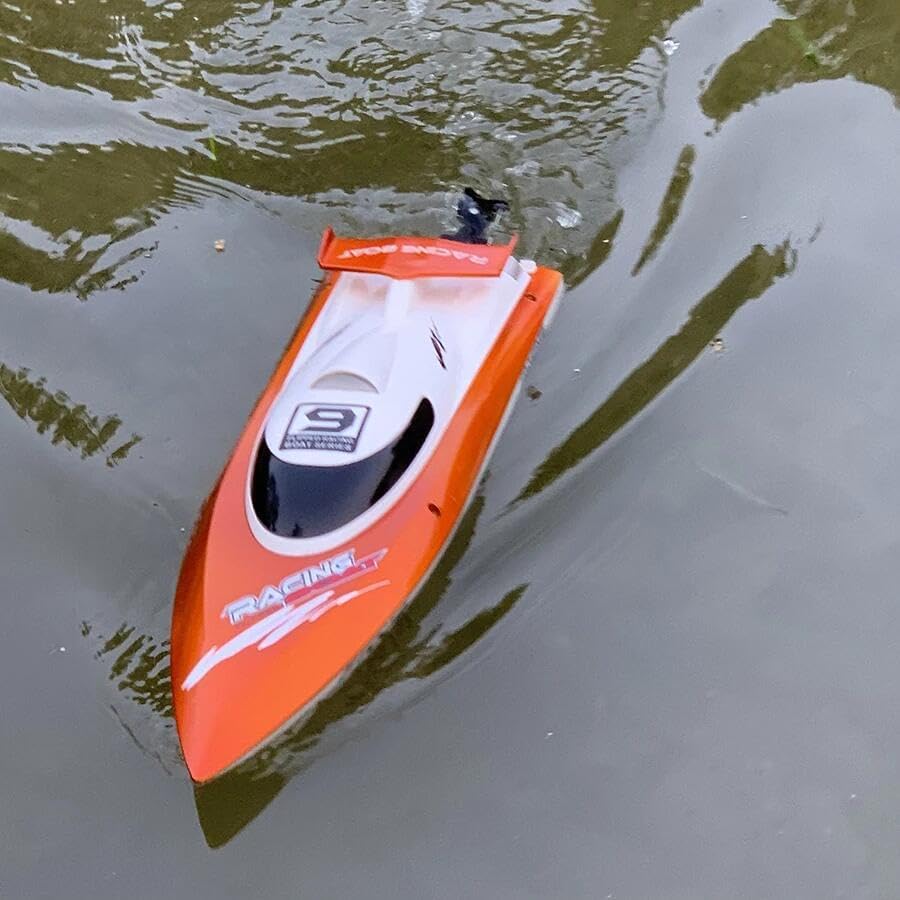 Close-up of the rear wing design on the SOWOFA FT009 speedboat