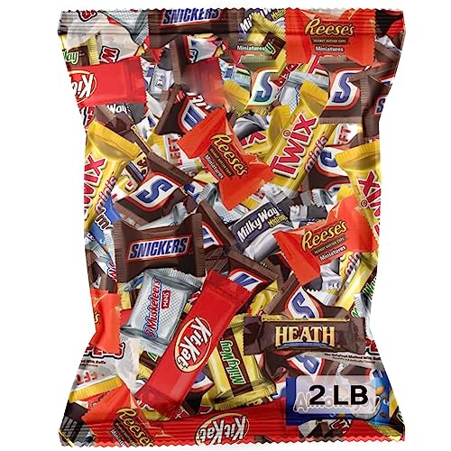 Assorted Bulk Chocolate Mix 2lb - Snickers, Kit Kat, Milky Way, Twix, 3 Musketeers, Hershey\'s, Whoopers, Heath & More! By Monocorn (32 Ounces)