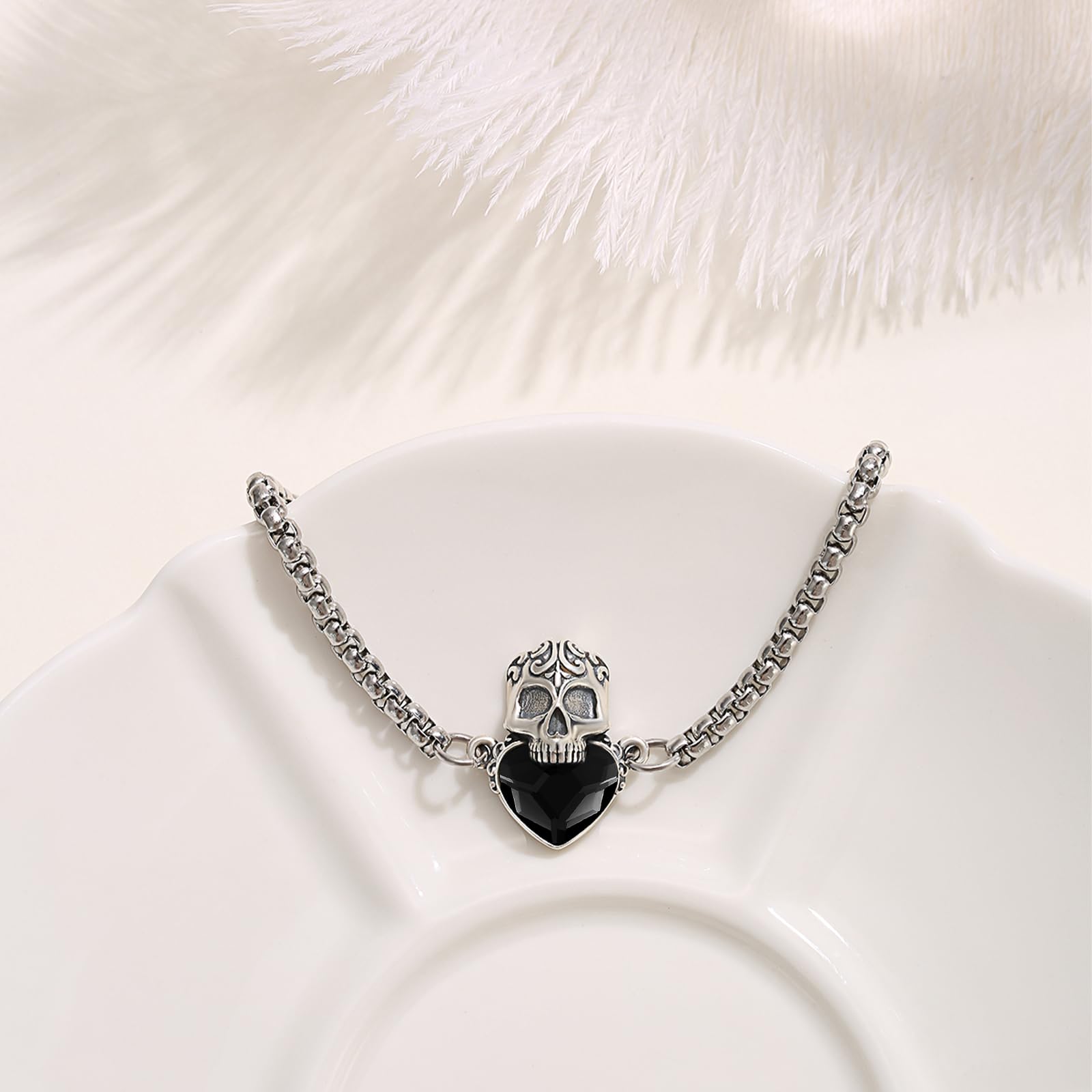 Totenkopf Armband 925 Sterling Silber Totenkopf Armband mit Rotem/Blauem/Schwarzem/Grünem Kristall Gothic Totenkopf Punk Schmuck Geschenke für Frauen Männer Mädchen Jungen, mit Edelstahlkette