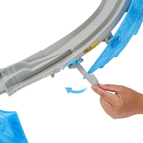 Mattel Disney Pixar Cars Ultimate Florida Speedway Track Set with Lightning McQueen Car and Motorized Booster, 5 Feet Long, Toy Gift for Kids