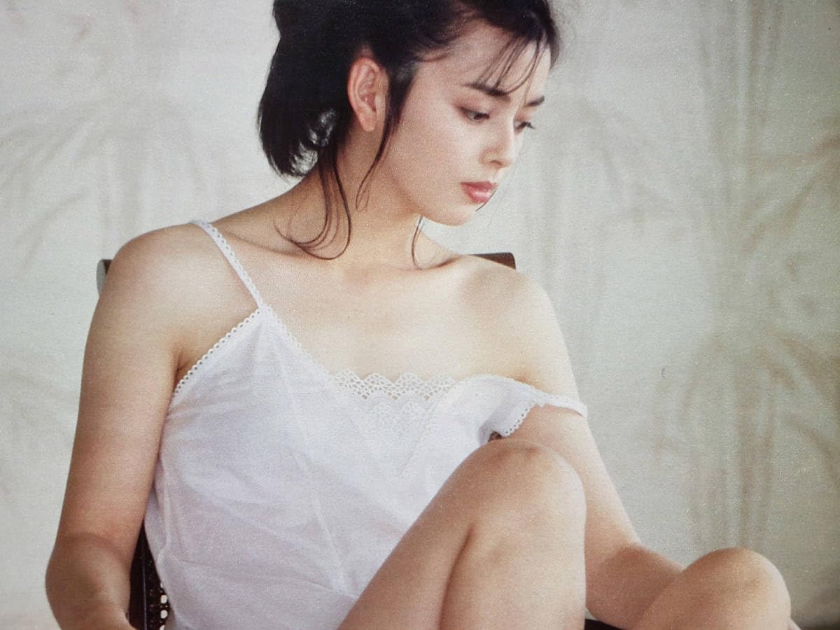 岡田奈々さん　当時物写真 Yahoo!オークション - お宝発掘 THE昭和 激レア18歳の岡田奈々