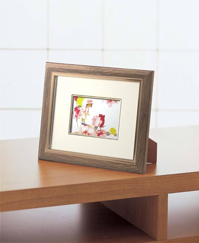 Amazon.co.jp: いわさきちひろインチ額 (花と少女) : Home & Kitchen