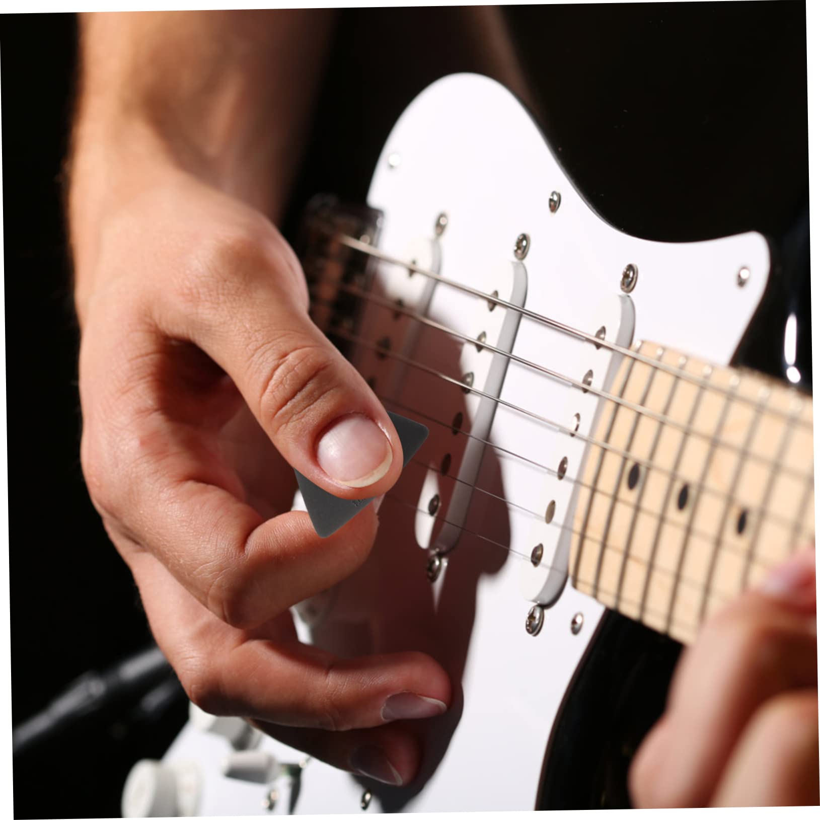BESTonZON 5 Sets Gitarren Dreiecks Plektrum Stilvolles Gitarren Plektrum Instrumententeile Zubehör Instrumenten Übungswerkzeug Dreieckiges
